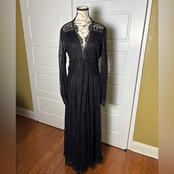 Pinko Sposare Chantilly Lace Maxi Dress - Picture 6 of 12